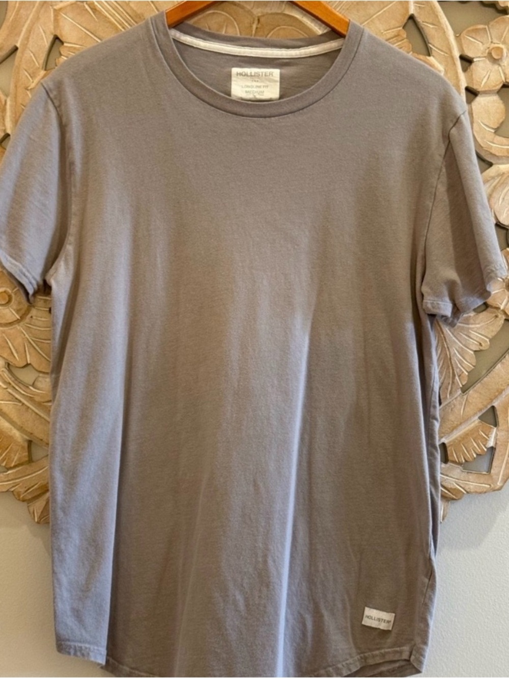 Hollister Men's Gray Crewneck Short Sleeve Tee
